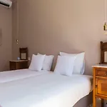 Alfama Baixa Spacious And Bright Blends The Historic And The Contemporary 2 Bedrs & 2 Bathrs Ac 18th Century Building