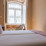 Alfama Baixa Spacious And Bright Blends The Historic And The Contemporary 2 Bedrs & 2 Bathrs Ac 18th Century Building Lisboa