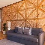 Lägenhet Alfama Baixa Spacious And Bright Blends The Historic And The Contemporary 2 Bedrs & 2 Bathrs Ac 18th Century Building Lisboa
