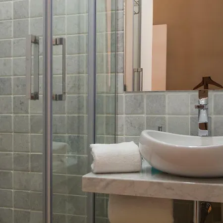 Alfama Baixa Spacious And Bright Blends The Historic And The Contemporary 2 Bedrs & 2 Bathrs Ac 18th Century Building Apartman Lisboa