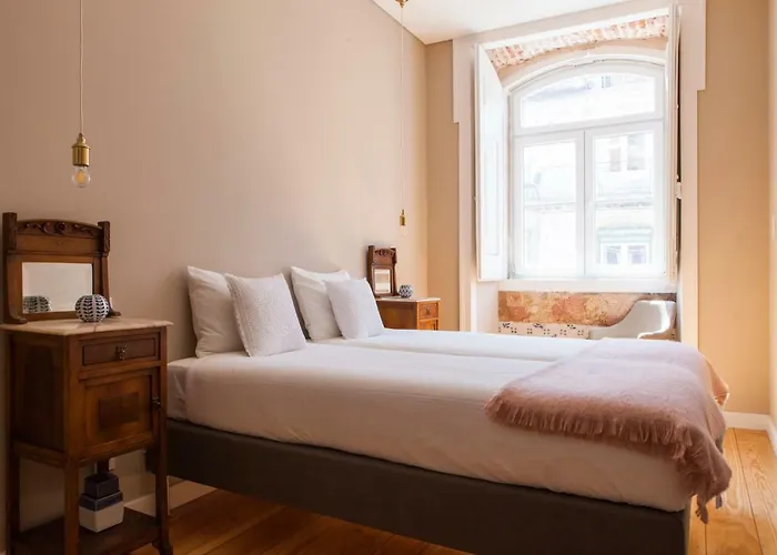 Alfama Baixa Spacious And Bright Blends The Historic And The Contemporary 2 Bedrs & 2 Bathrs Ac 18th Century Building 公寓 *