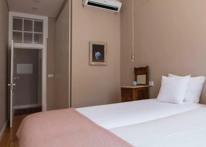 Alfama Baixa Spacious And Bright Blends The Historic And The Contemporary 2 Bedrs & 2 Bathrs Ac 18th Century Building 公寓 Lisboa