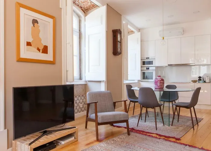 Alfama Baixa Spacious And Bright Blends The Historic And The Contemporary 2 Bedrs & 2 Bathrs Ac 18th Century Building 公寓 *