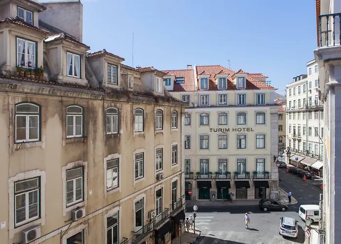 公寓 Alfama Baixa Spacious And Bright Blends The Historic And The Contemporary 2 Bedrs & 2 Bathrs Ac 18th Century Building *