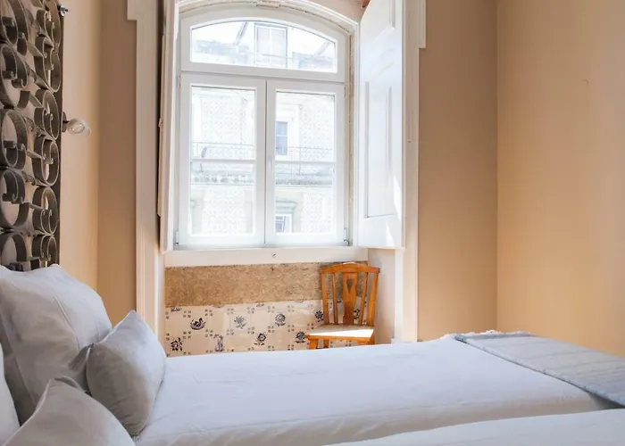 Alfama Baixa Spacious And Bright Blends The Historic And The Contemporary 2 Bedrs & 2 Bathrs Ac 18th Century Building 公寓 *